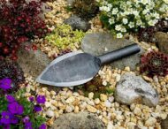 Heavy Duty Steel Garden Trowel with Durable Wooden Handle for Digging and Planting